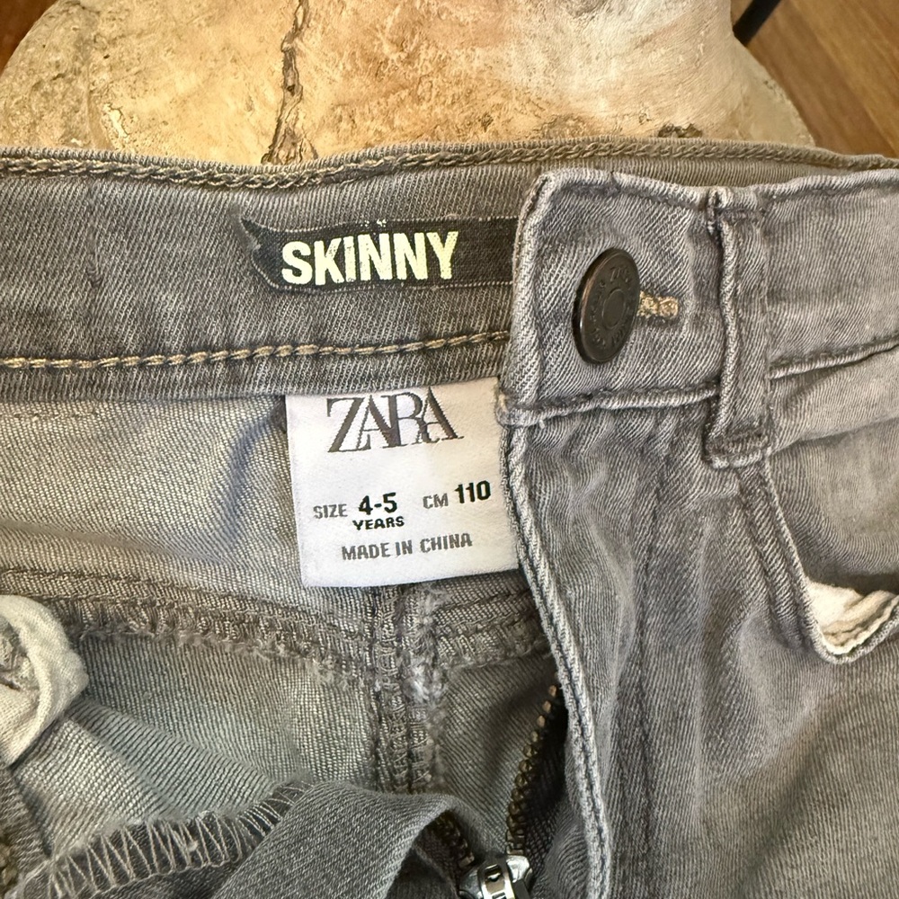 Zara Women's Light Gray Skinny Jeans